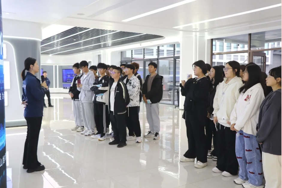 筑牢基础 展望未来 ▏唐山学院会计学院学生到 ■十大网投平台排名 智能参观学习
